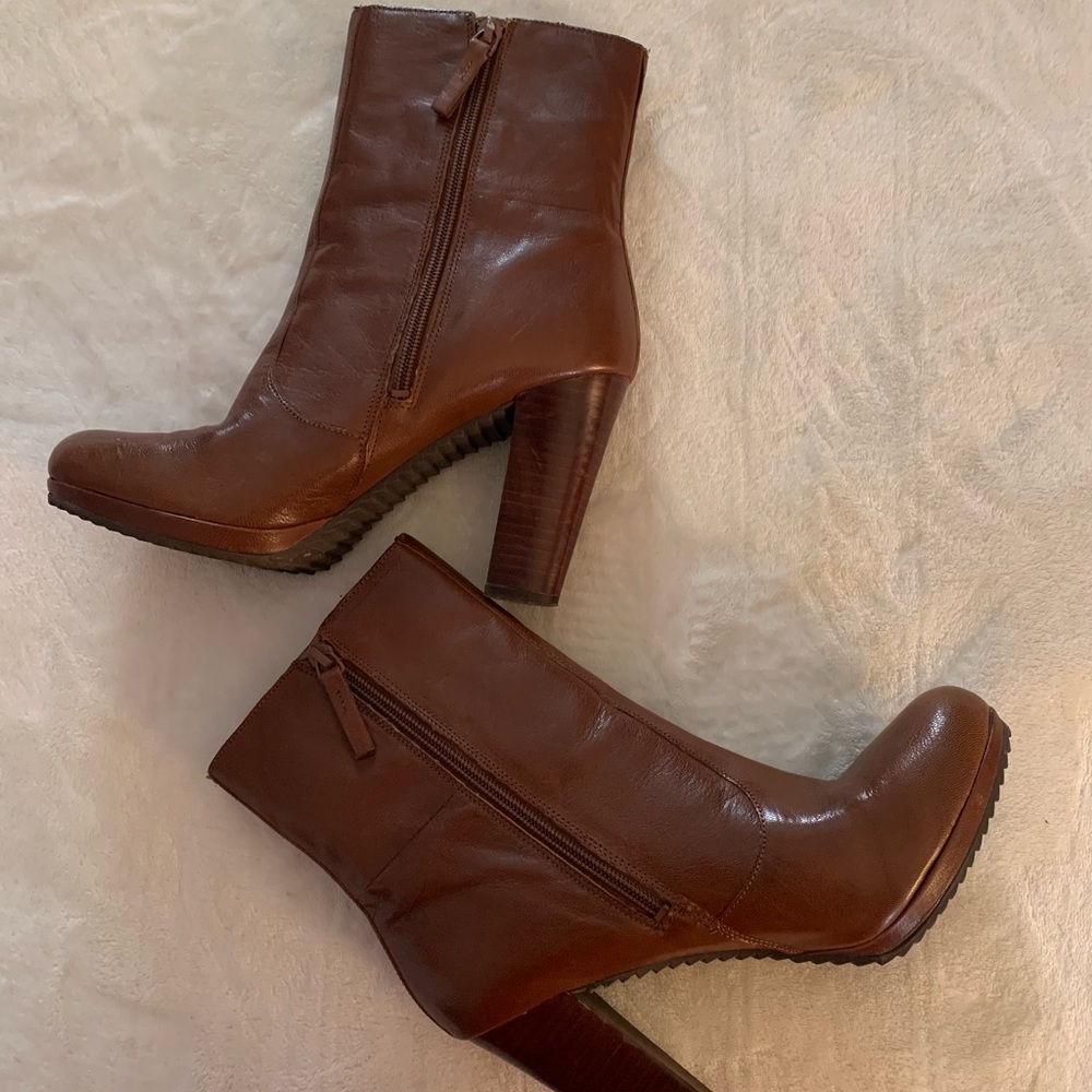 Nine West Heeled Booties✨ - Picture 3 of 7